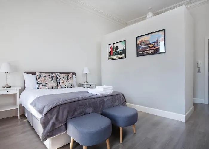 Modern Studio Apartment In Prime Central Location