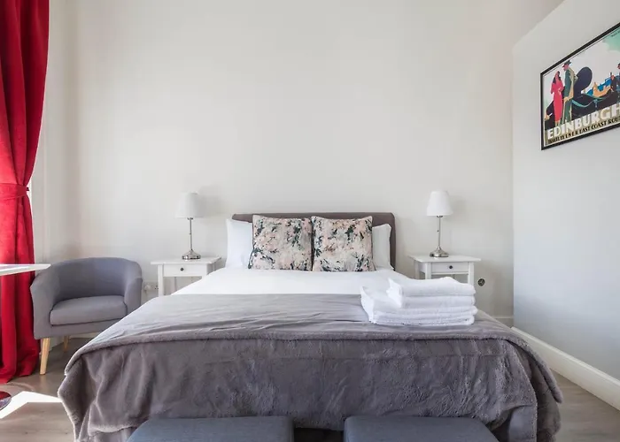 Modern Studio Apartment In Prime Central Location